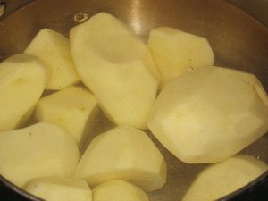 картошка в воде